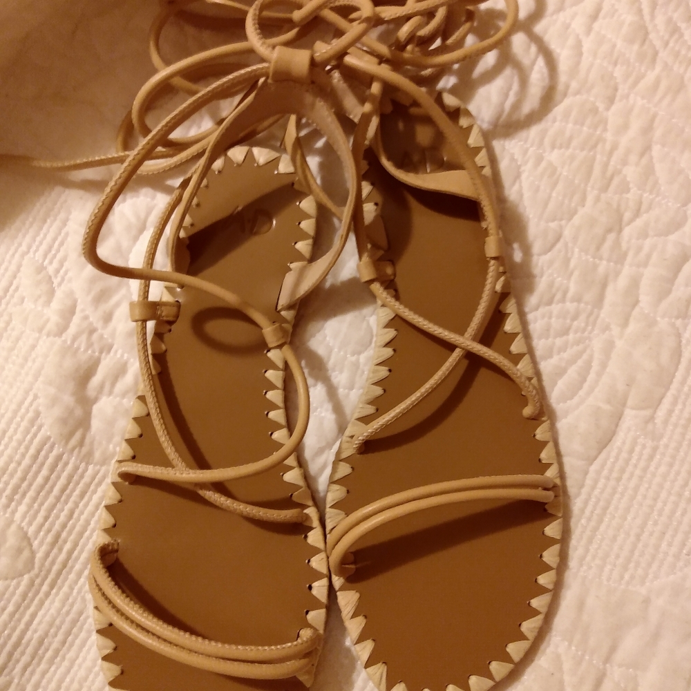 NWT AD & Daughters lace up